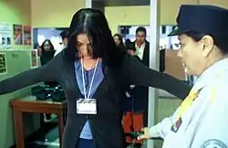 Досмотр в аэропорту Нью-Йорка