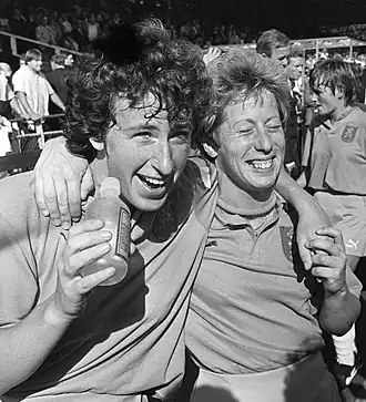 Софи вон Вейлер (справа) с Марьолейн Эйсвогел