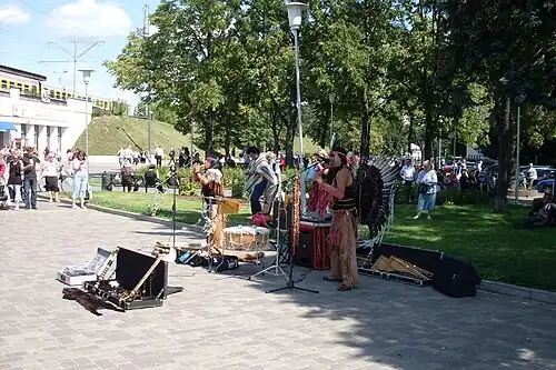 Сквер у выхода из вокзальных тоннелей