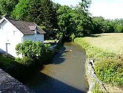 Река Момон[фр.]