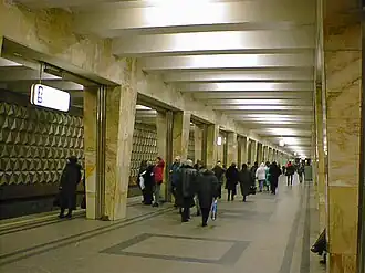 Зал станции,19&nbsp;февраля 2000 года.