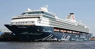 Mein Schiff 2 на праздновании 522 годовщины Гамбургского порта