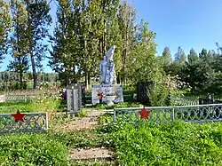 Военное кладбище в селе Воронеты