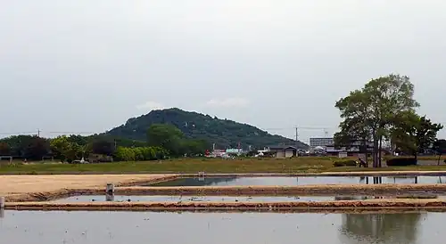 Гора Миминаси 34°30′53″&nbsp;с.&nbsp;ш. 135°48′20″&nbsp;в.&nbsp;д.HGЯO