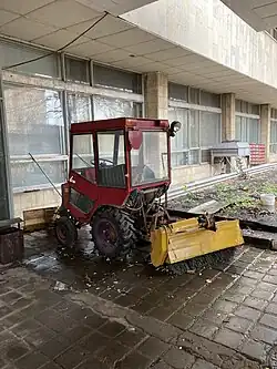 Минитрактор КМЗ-012 с кабиной и обвесом