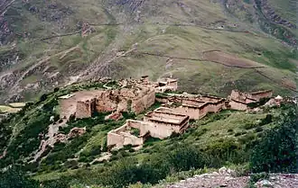 Руины монастыря, фотография 1993 года