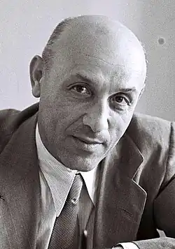 Мордехай Намир