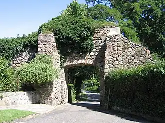 городская стена