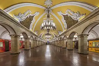 Центральный зал станции «Комсомольская»