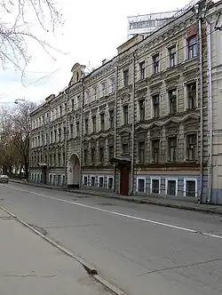 Дом № 10, пересечение с Аптекарским переулком