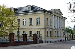 д. 4, дом Гусятниковых