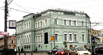 Дом, в котором прошли детские и юношеские годы Н.П. Огарева. С марта 1913 г. в здании помещался кинотеатр "Унион"; с 1939 г. - кинотеатр