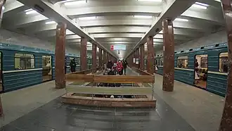 Лестница перехода на станцию «Севастопольская»