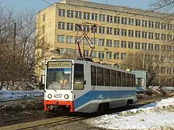 Трамвайное кольцо и здание ВНИИ химических средств защиты растений (дом 31)