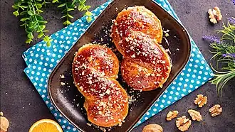 Мученычи с мёдом и орехами по-молдавски