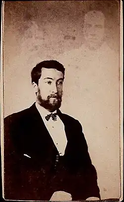 Уильям Г. Мумлер. Неизвестный с двумя призраками