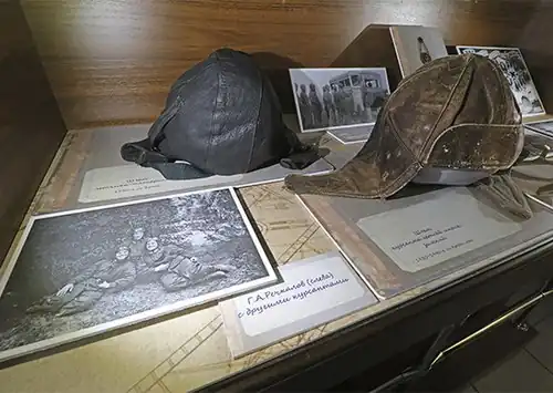 Экспонаты музея Григория Речкаловав посёлке Зайково