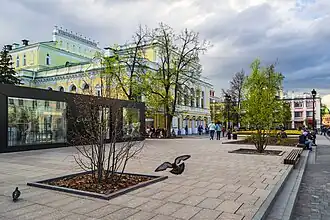 вид на Театральную площадь со стороны ул. Большой Покровской