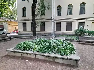 Садовый фонтан