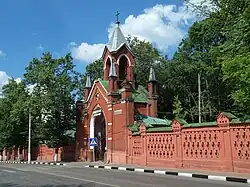 Вход на Введенское кладбище