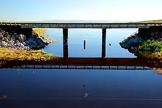 Мост через канал в Нарроус.