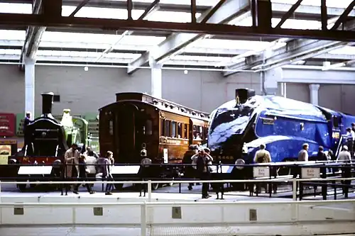 Большой зал (1981)