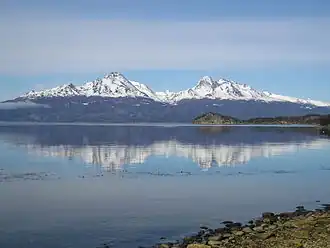 Вид на остров со стороны национального парка Огненная Земля.