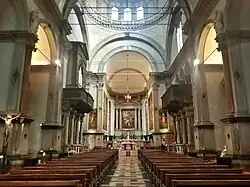 Интерьер нефа