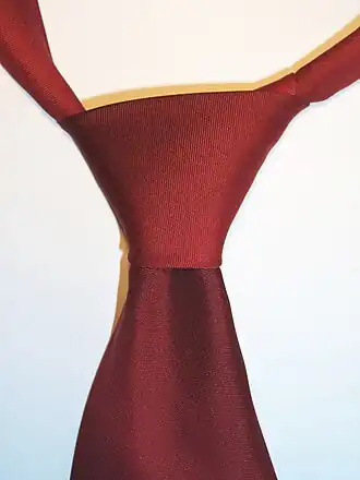 ПолувиндзорГалстучный узел