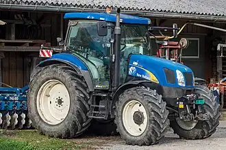 New Holland T6020