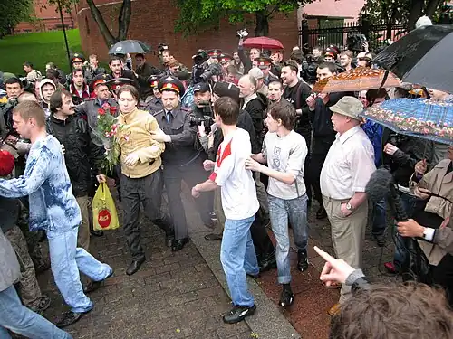 Задержание участников гей-прайда  в Москве в 2006 году.