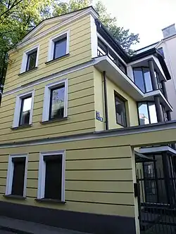 Дом № 6, ранее — бул.&nbsp;Калпака, 9-16