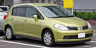 Японская модель первых лет выпуска в кузове хетчбэк