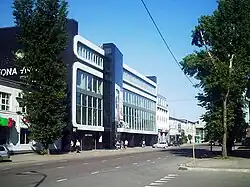 Один из торговых центров на улице