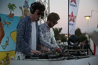 Ofenbach в 2016 году. Cезар де Раммель (слева) и Дориан Ло (справа)