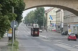 старинный трамвай на линии