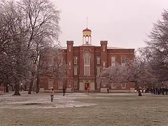 Олд-Мэйн (1856-1857) в Колледже Нокс, 2007 год
