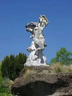 Центральная фигура фонтана, Орлеан.