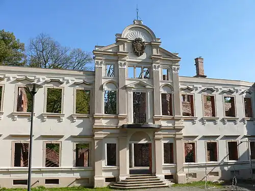 Руины дворца Хатцфельдов после ревитализации