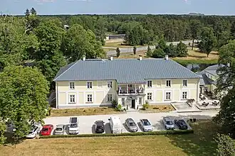 Господский особняк (главное здание) мызы Паддис-Клостер (Падизе) в 2018 году