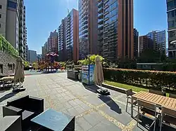 Двор жилого комплекса