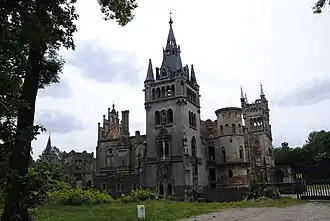 Вид замка c cеверной стороны