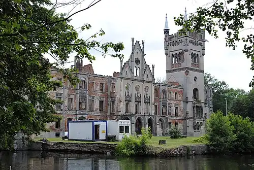 Вид руин с западной стороны