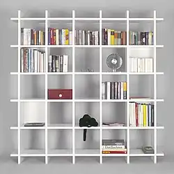 Полка из картона. Дизайн: Франк Хустер