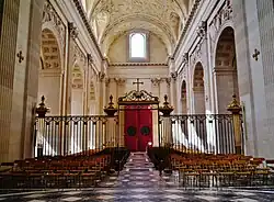 Главный неф церкви Валь-де-Грас