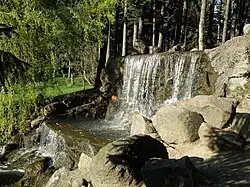 Искусственный водопад