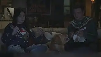 Кейт и Клинт устраивают рождественский киномарафон