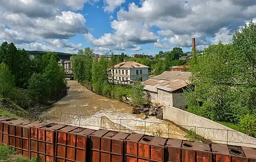 Слив плотины