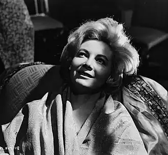 Мексиканская актриса Патрисия Моран на рекламной фотографии для фильма 1962 года Ангел-истребитель