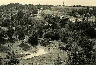 Долина реки Пачковка и окрестности Печор в 1930-х. На холме видна церковь Святого Петра